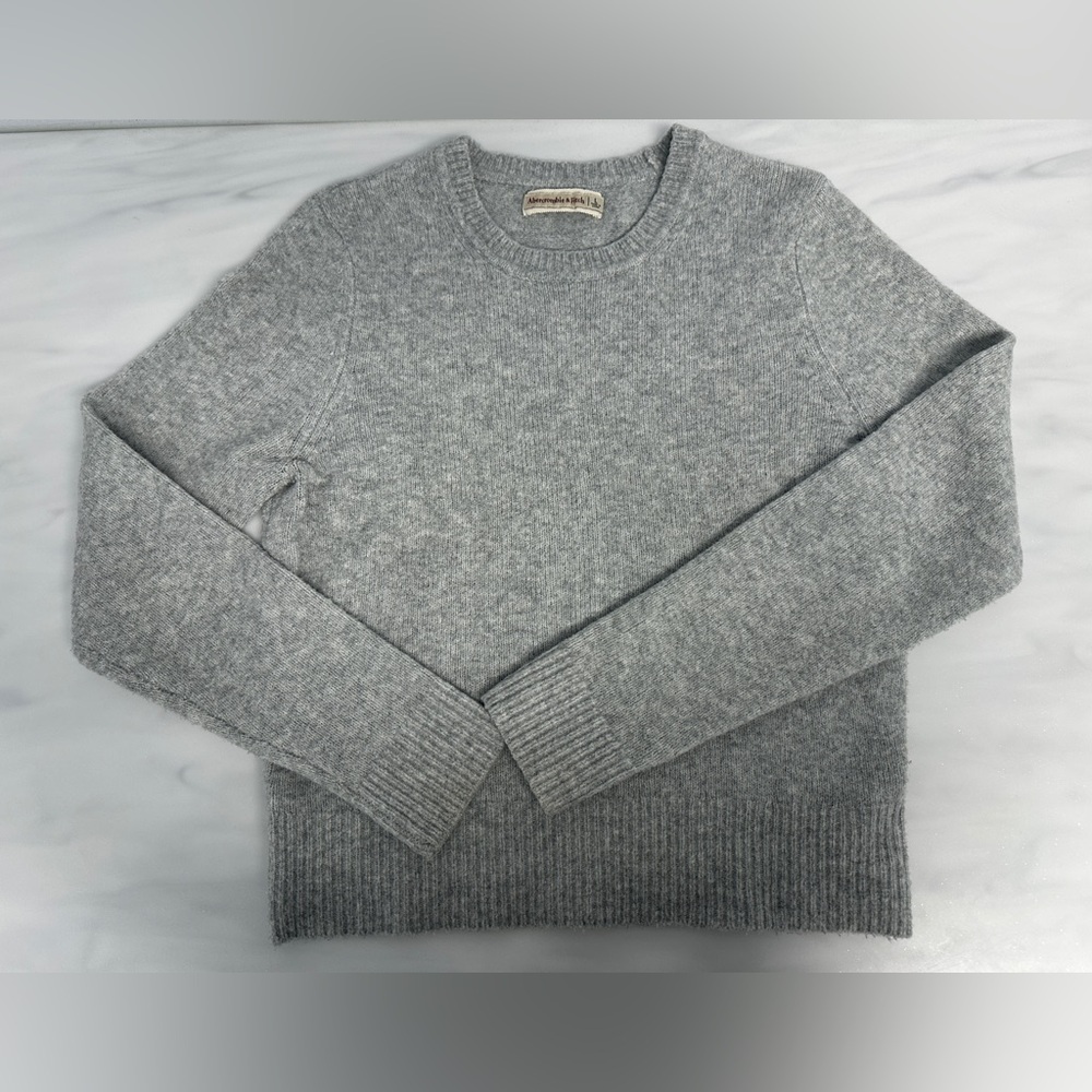 Abercrombie Fitch A&F Crew Neck Sweater Grey Gray Large L Preppy
